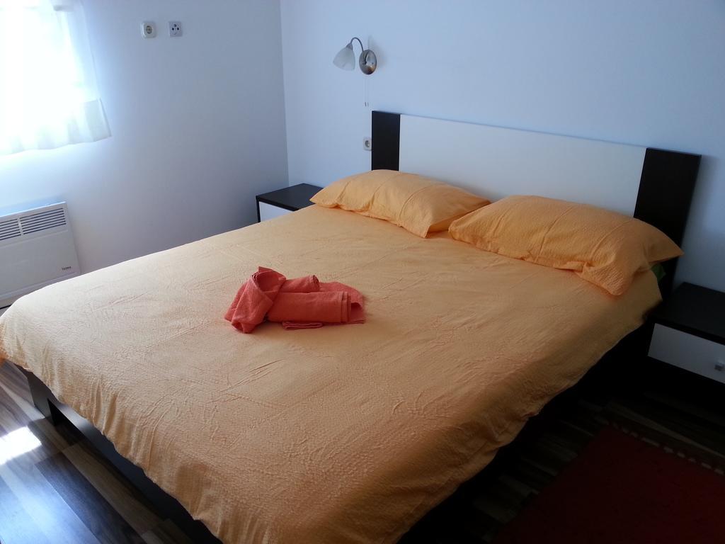Apartment Drenovica Pula Phòng bức ảnh