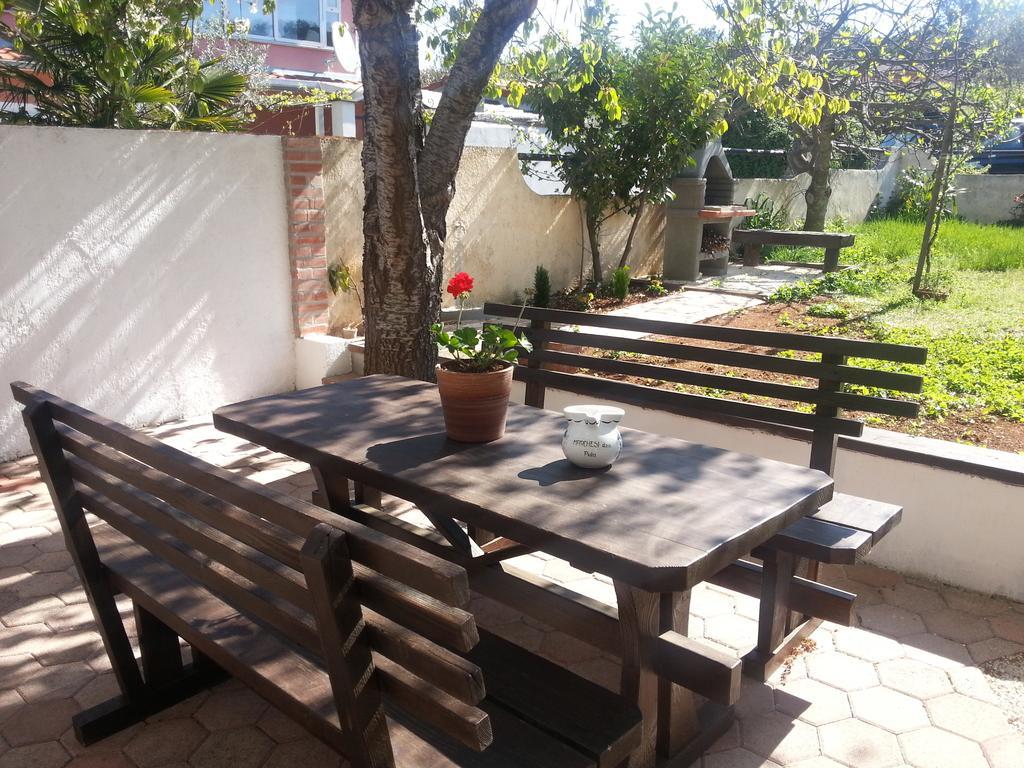 Apartment Drenovica Pula Phòng bức ảnh