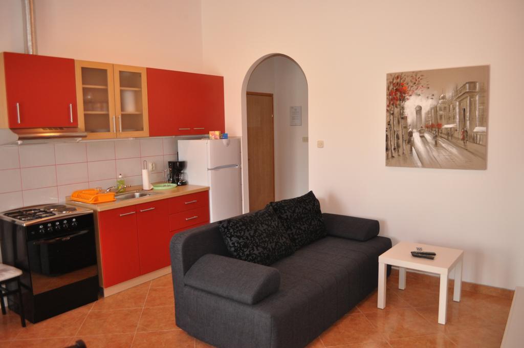 Apartment Drenovica Pula Phòng bức ảnh